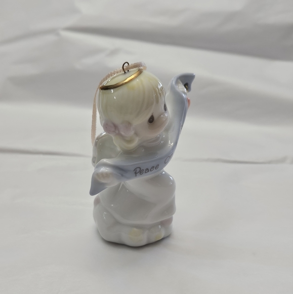 Precious Moments Christmas Ornament - Picture 3 of 7